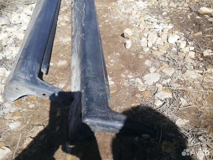 Порог правый галант 8