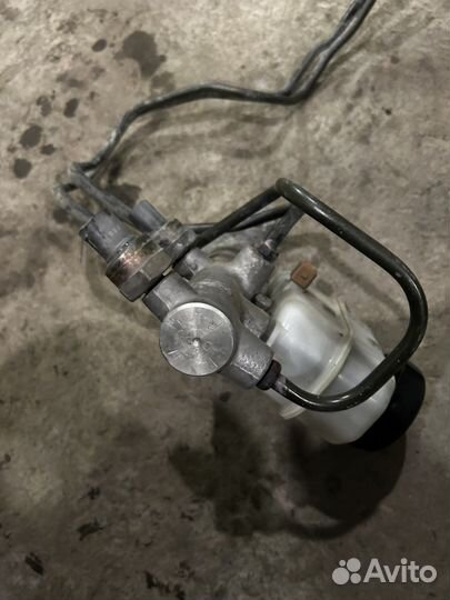 Kia Opirus Тормозной цилиндр