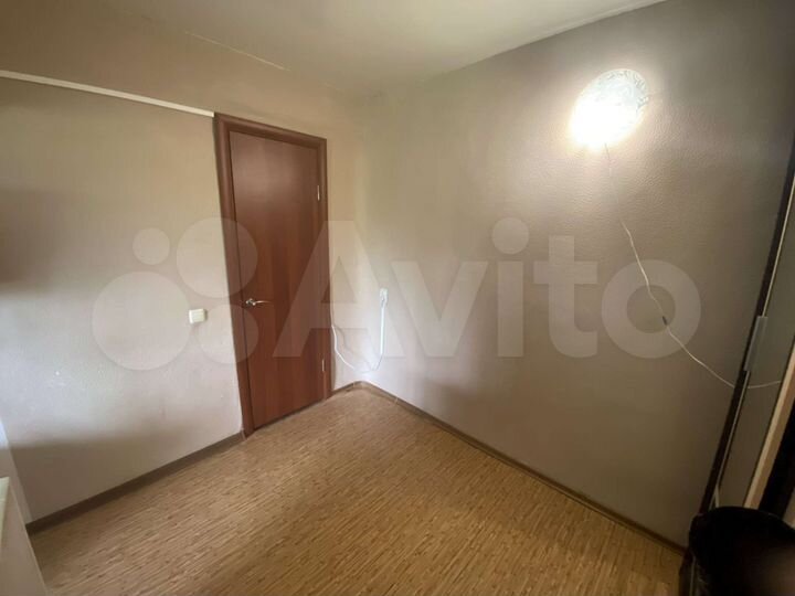 2-к. квартира, 40 м², 3/3 эт.