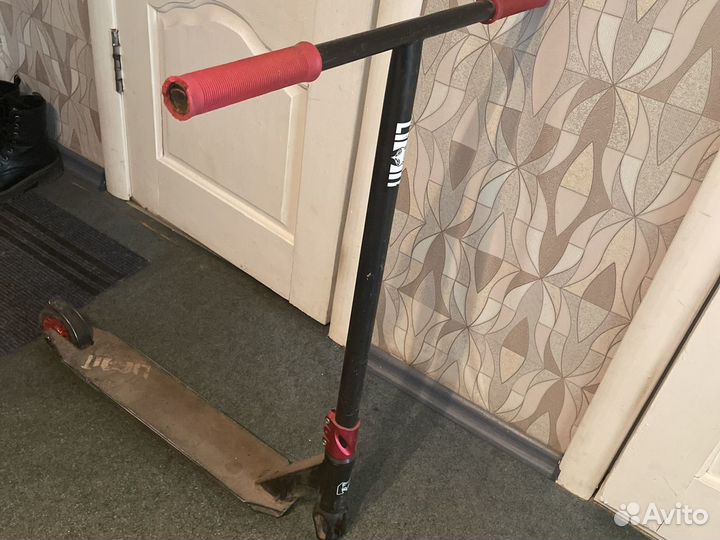 Трюковой самокат limit