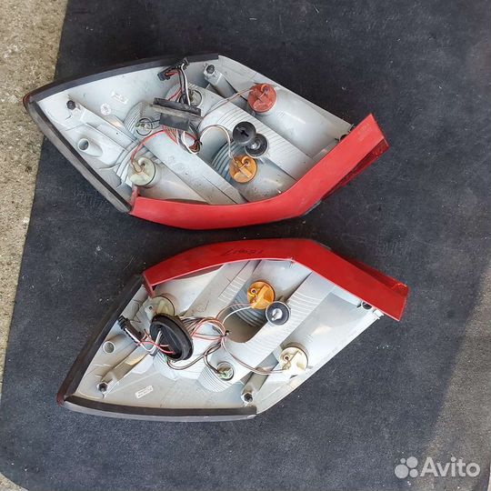 Skoda fabia 2 задний фонарь левый