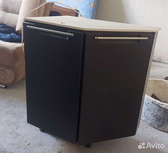 Полка настенная угловая