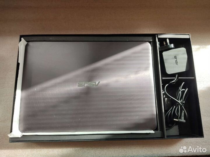 Asus Zenbook UX305F под восстановление или разбор