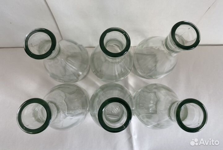 Бутылки и графины