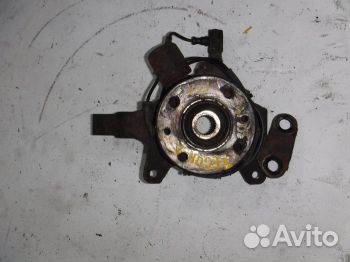 Кулак передний левый Рено