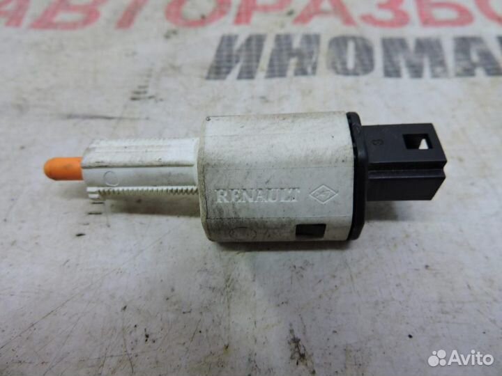 Датчик включения стопсигнала для Renault Megane 3