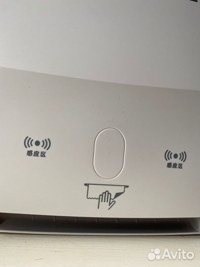 Автоматический диспенсер для бумажных полотен