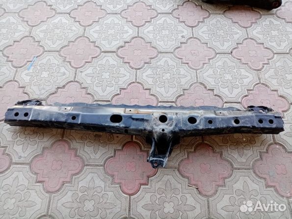Toyota Rav 4 балка под радиторами
