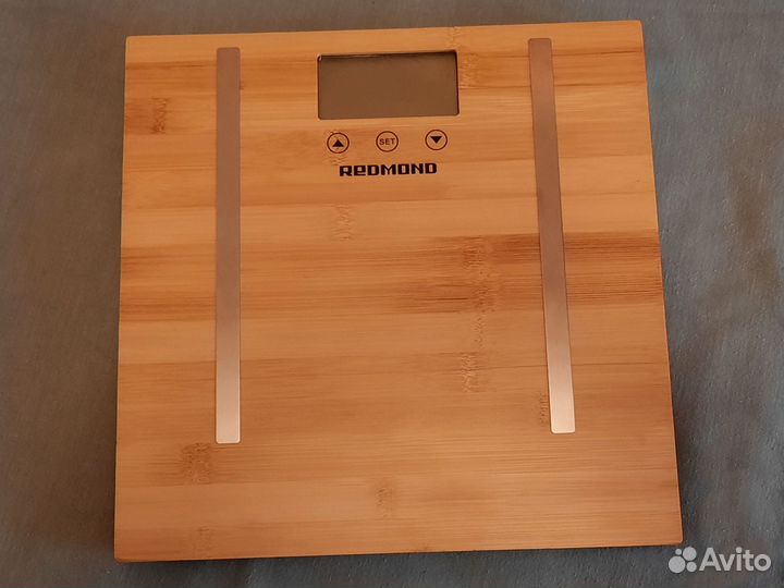 Весы напольные электронные redmond RS-746