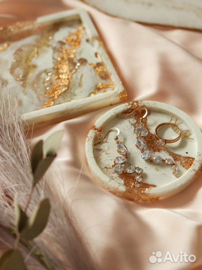 Соусницы, тарелки, посуда