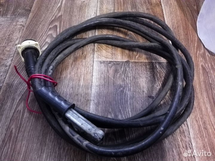 Кабель с держателями для сварочного аппарата