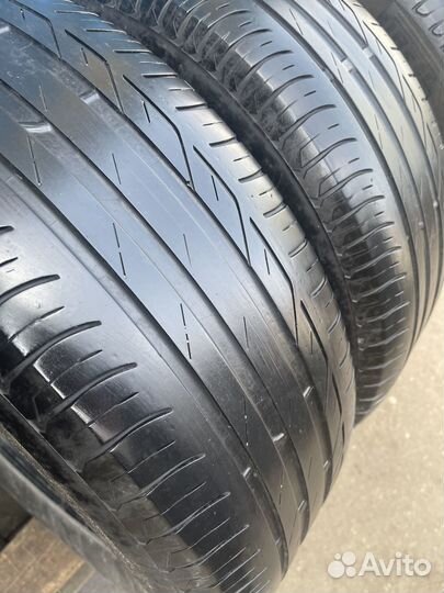 Bridgestone Turanza T001 235/60 R16