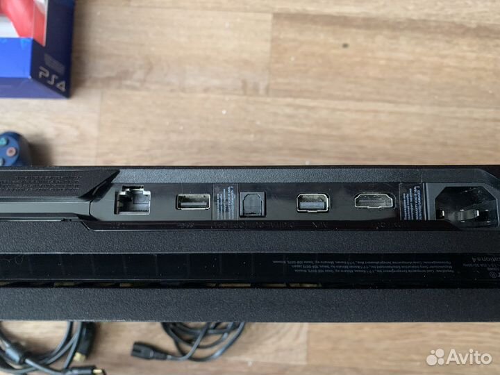 Sony PlayStation 4 PRO 1TB в отличном состоянии