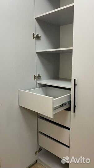 Шкаф распашной под ключ