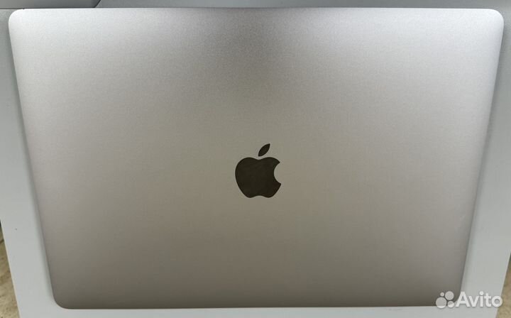 Macbook pro 13 2020 m1