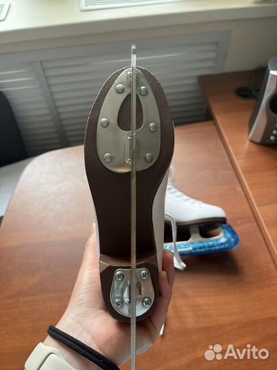 Коньки фигурные детские graf