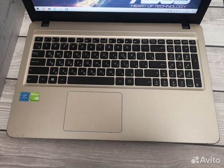 Asus 4 ядра\4Ram\Nvidia 810m\500память