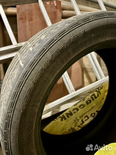 Toyo Proxes T1-S 255/45 R18