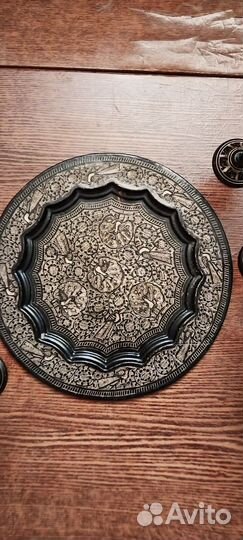 Набор рюмок на подносе чеканка