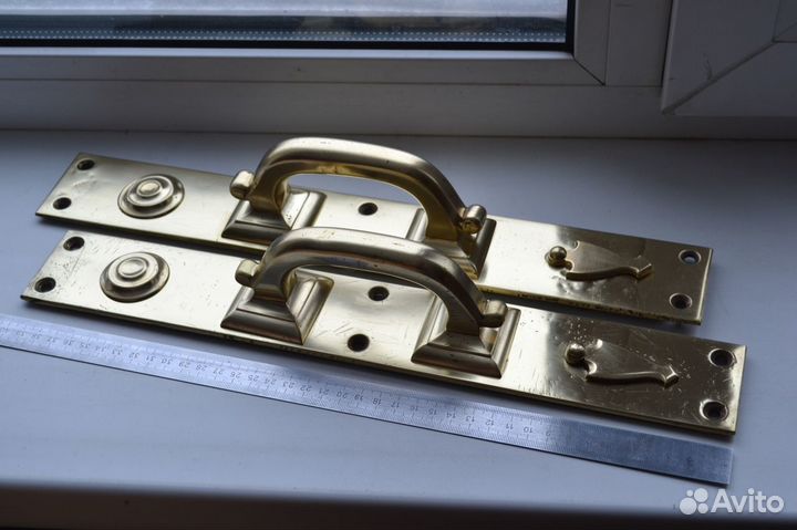 Дверные ручки