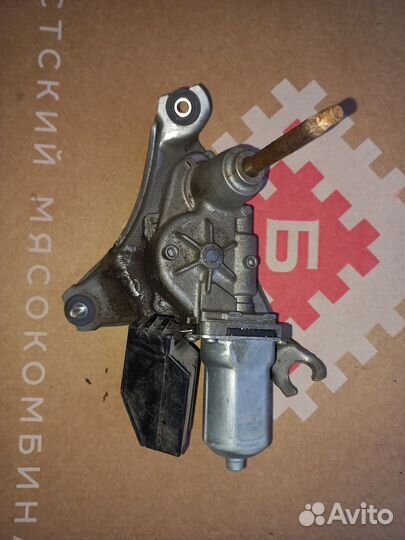 Моторчик заднего дворника на Тойота Аурис 150