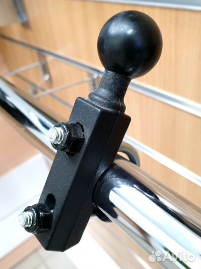 Garmin Универсальное крепление на руль