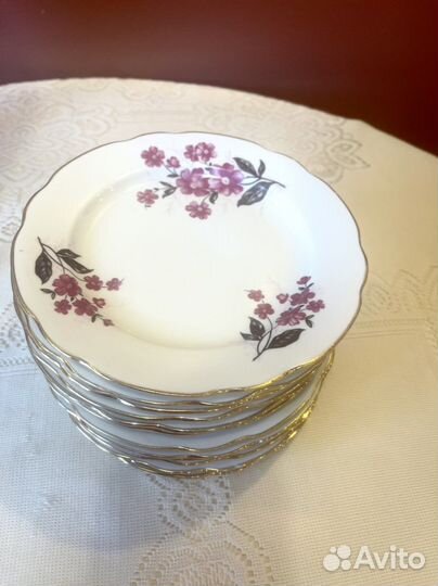 Тарелки, пирожковые закусочные Дулево