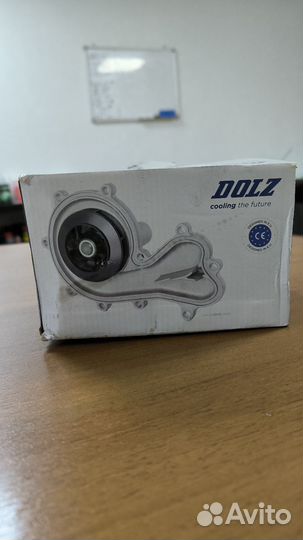 Помпа на renault Logan / Largus 1.6 8 клапанов