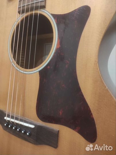 Гитара электроакустическая