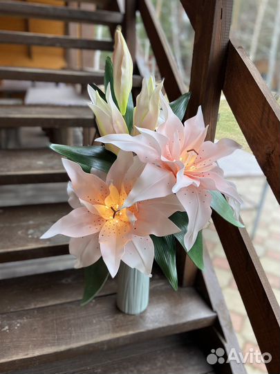 Цветы лилии