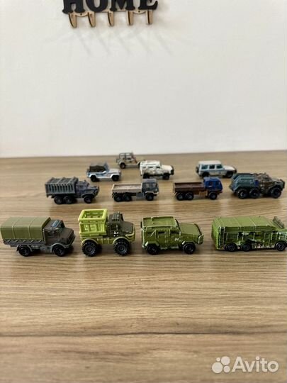 Matchbox машинки Парк юрского периода 12 коллекция