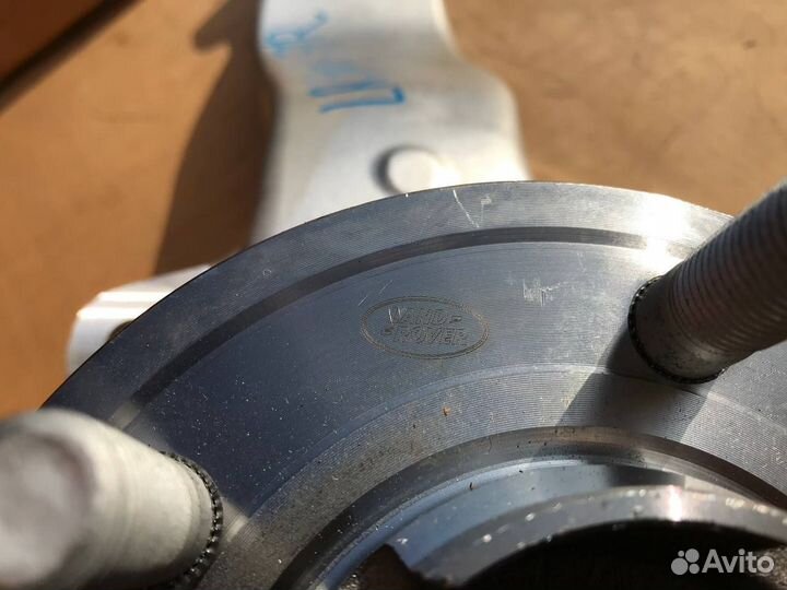 Поворотный кулак право Range Rover Sport Discovery