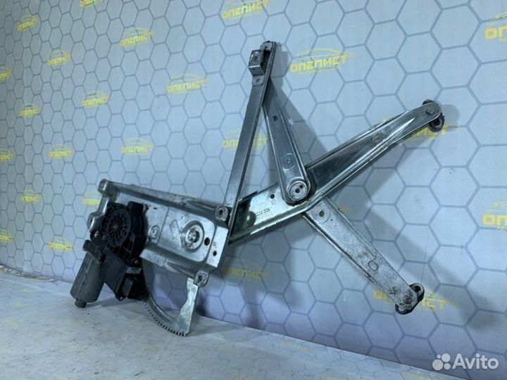 Стеклоподъемник передний правый Opel Vectra B 1996