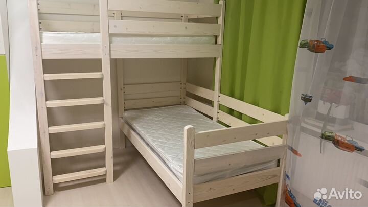 Двухярусная кровать натуральное дерево