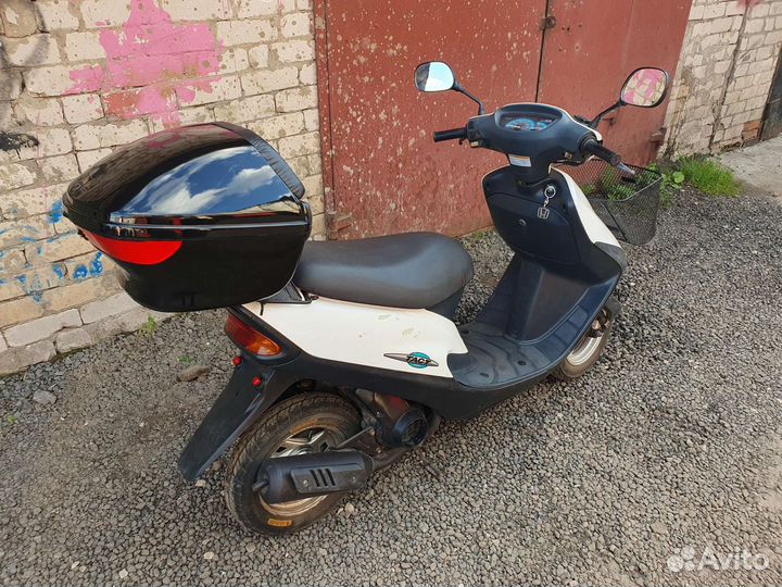 Японский скутер Honda Tact AF30