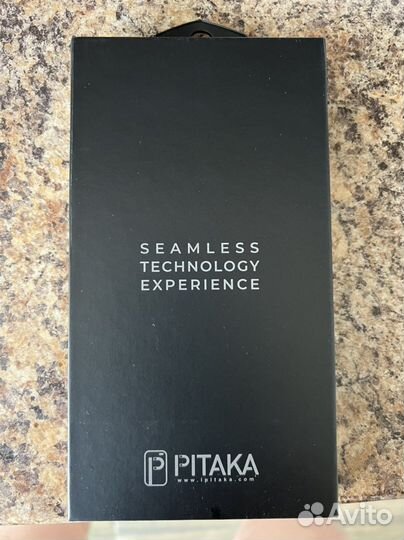 Чехол на iPhone 11 pro pitaka