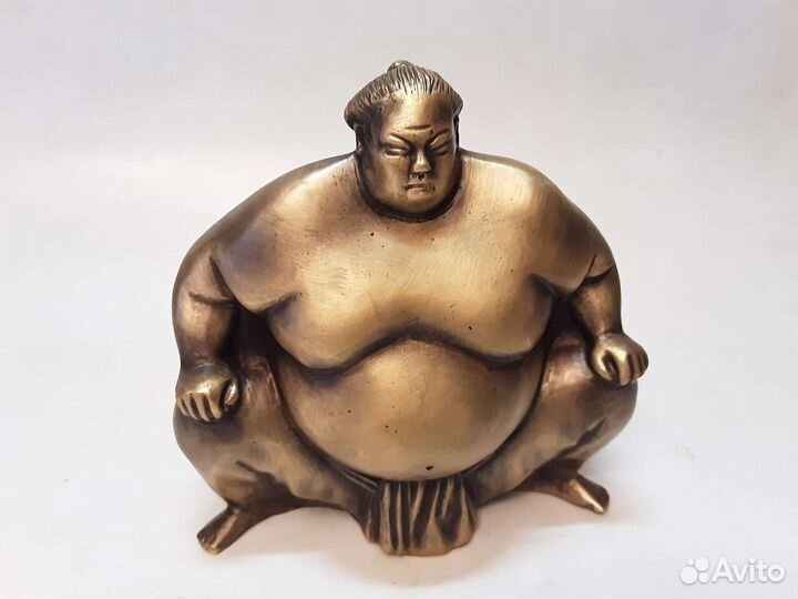 Бронзовая статуэтка. Борец сумо
