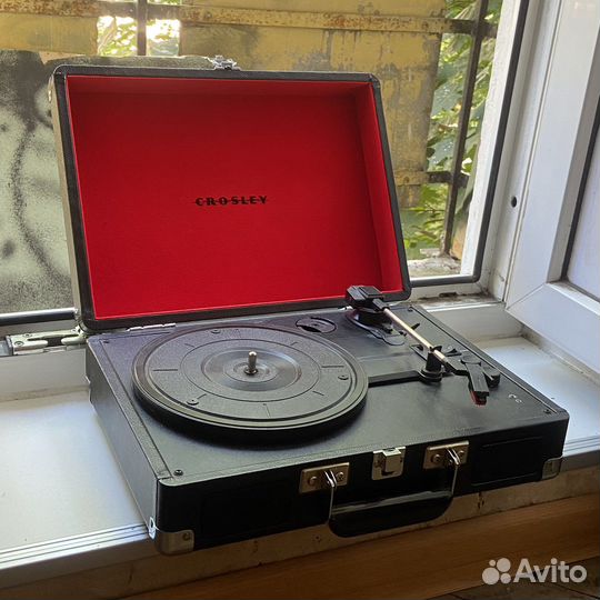 Виниловый проигрыватель crosley