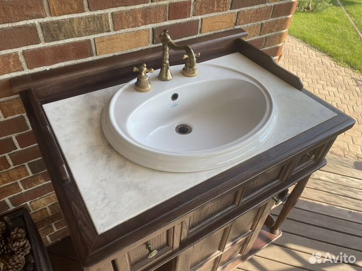 Тумба с раковиной для ванной