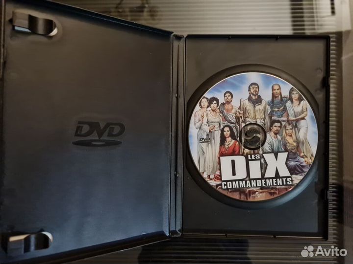 Французские музыкальные комедии на DVD лицензия