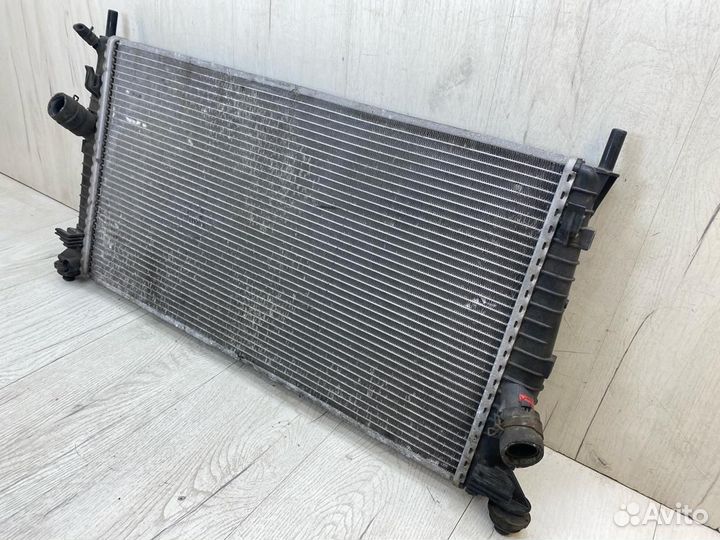Радиатор охлаждения двигателя Mazda 3 BK 2.0 2008