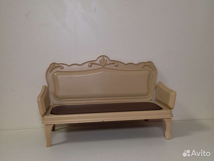 Домик кукольный