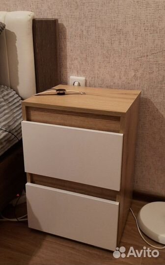 Тумба прикроватная