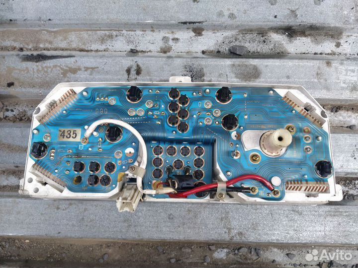 Панель приборов Mitsubishi Pajero Sport, 1996г