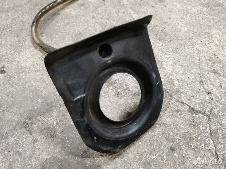 Уплотнитель Volkswagen Touareg 7L AXQ 2006