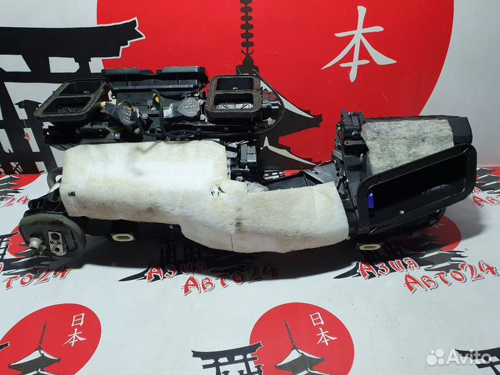 Корпус вентилятора отопителя Mercedes-Benz E280 21