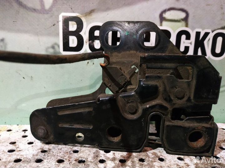 Замок капота Audi A6C6