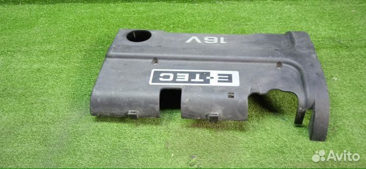 Накладка декоротивная на двигатель передняя