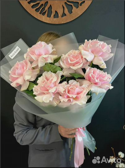 Свежие цветы с доставкой по Москве