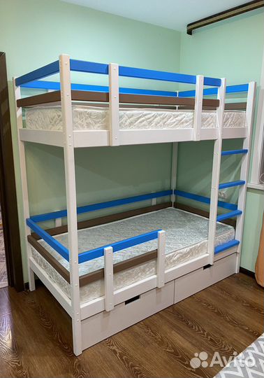 Кровать двухъярусная детская